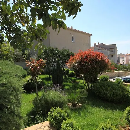 Apartments By The Sea Trogir - 8683 Apartment Trogir